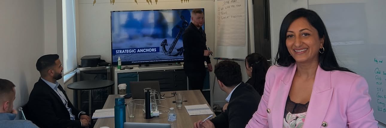 Mudrika De Maria banner