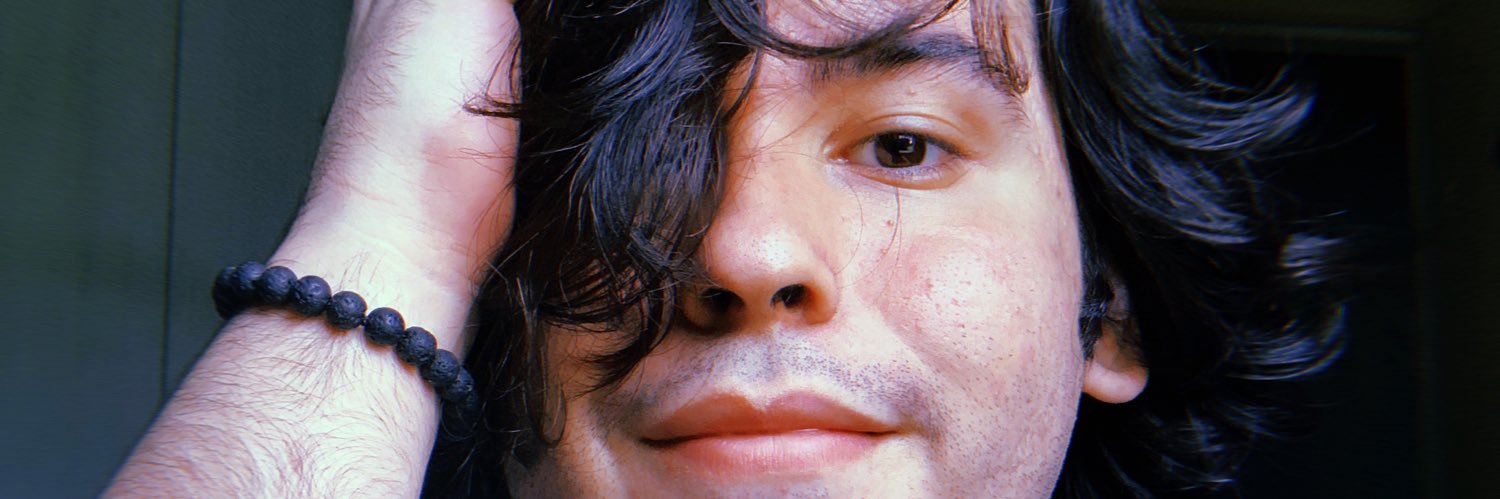 filipeator's profile banner image