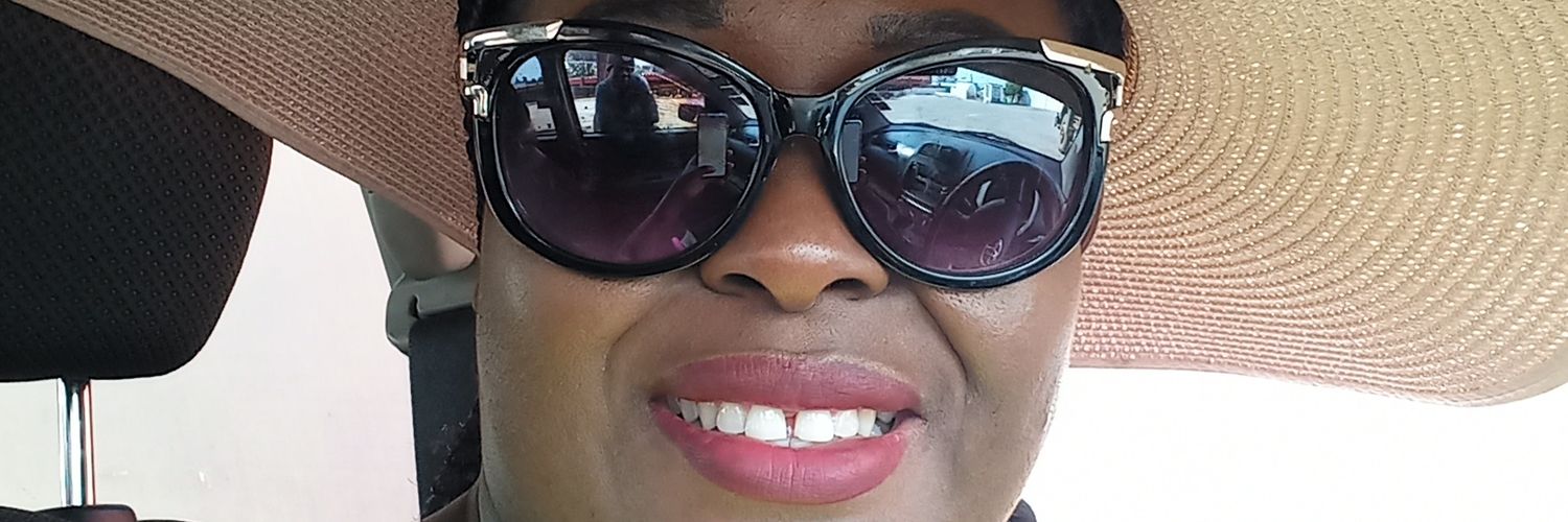 RumbieBea's profile banner image