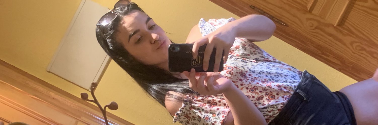 carolferbon's profile banner image