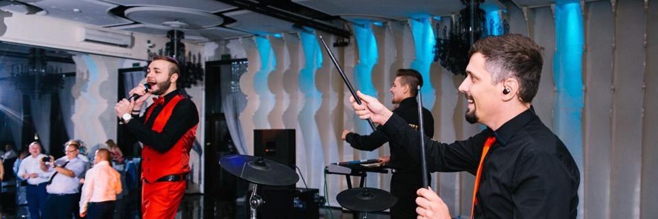_maybeu's profile banner image