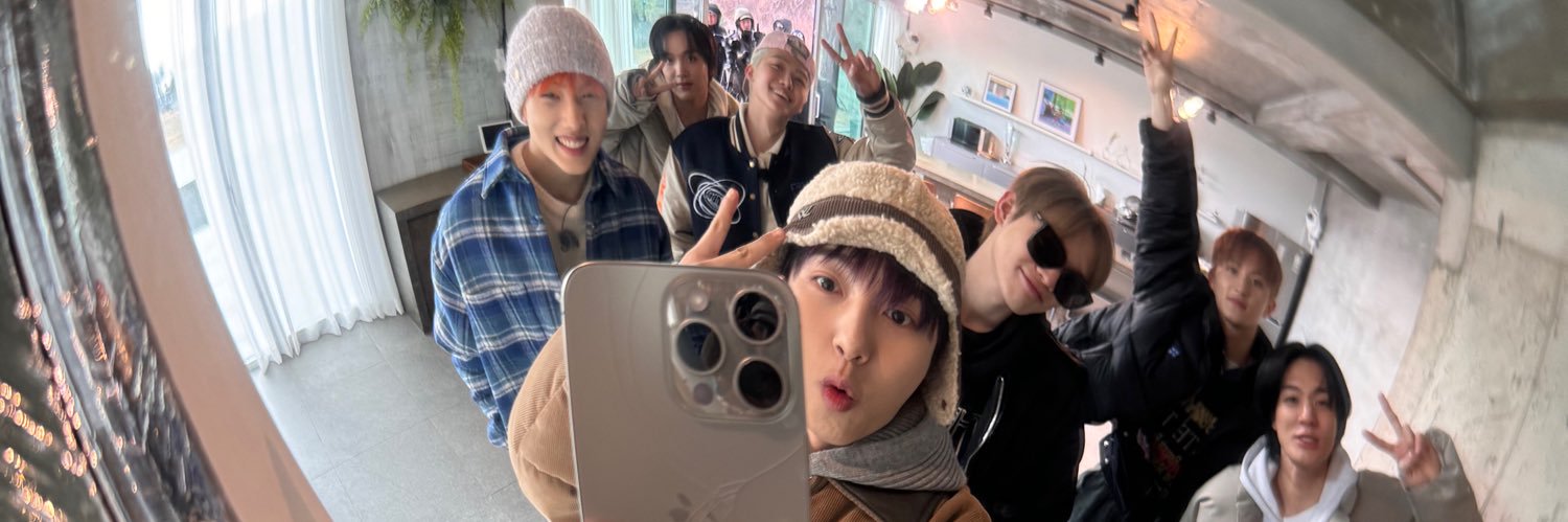 qthrjs's profile banner image
