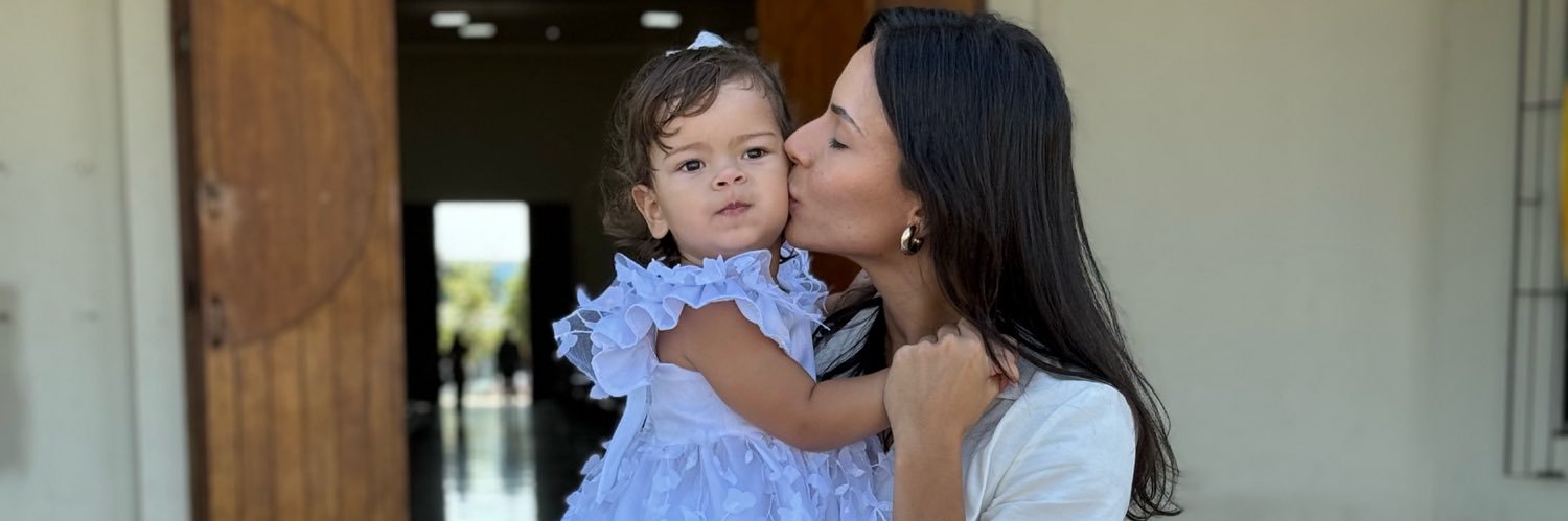 carolinebentesc's profile banner image