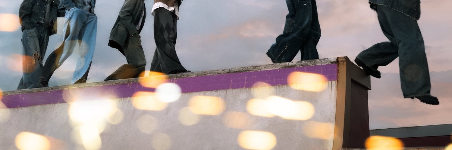 R_5220's profile banner image