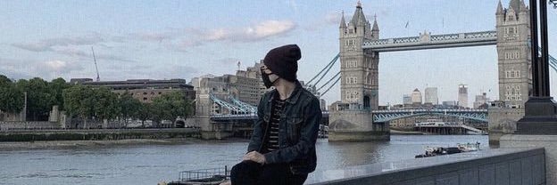 srhyuzm's profile banner image