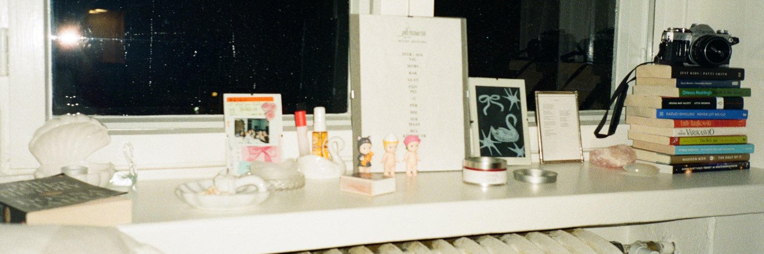 Iovenlight's profile banner image