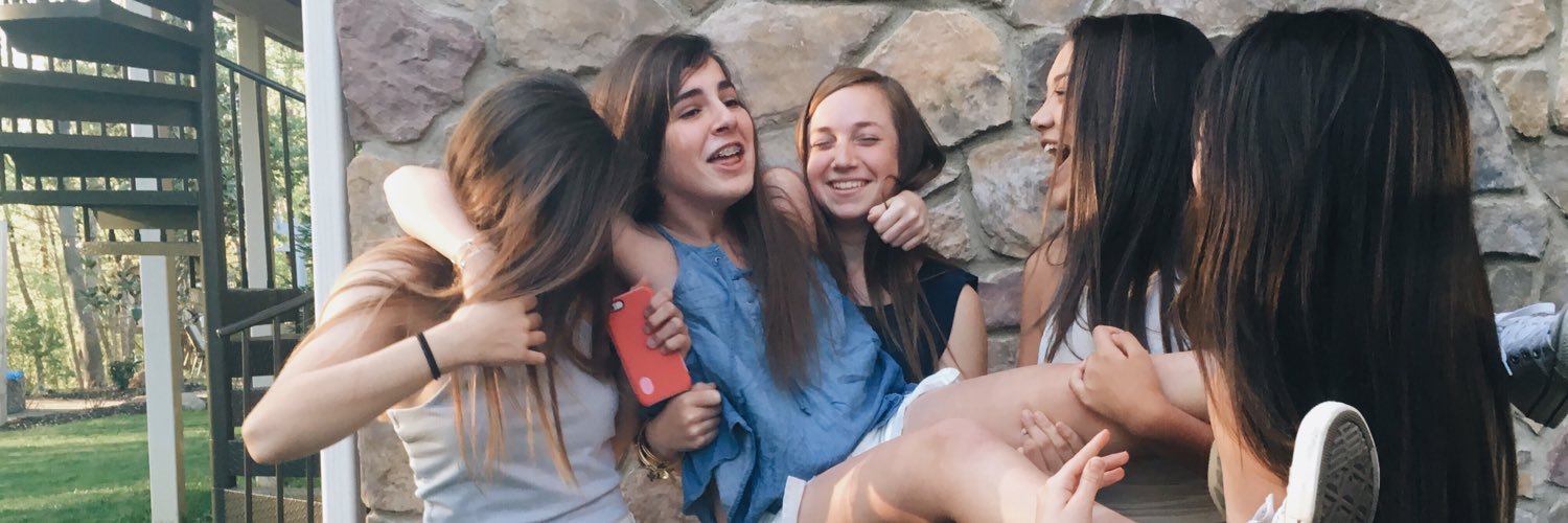 allieharvich's profile banner image