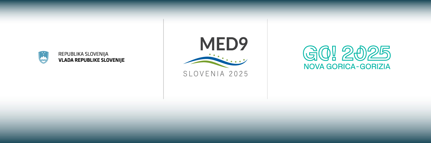 Vlada Republike Slovenije's banner