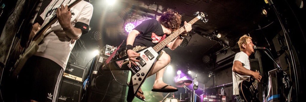 kmnmcn's profile banner image