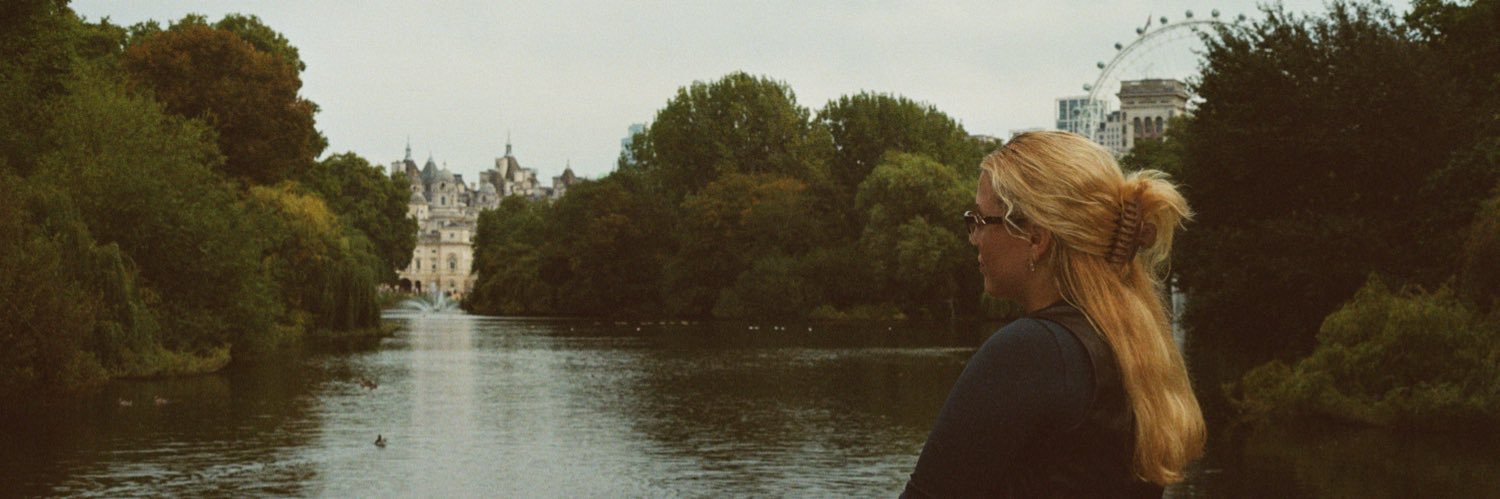 sammiesingstuff's profile banner image