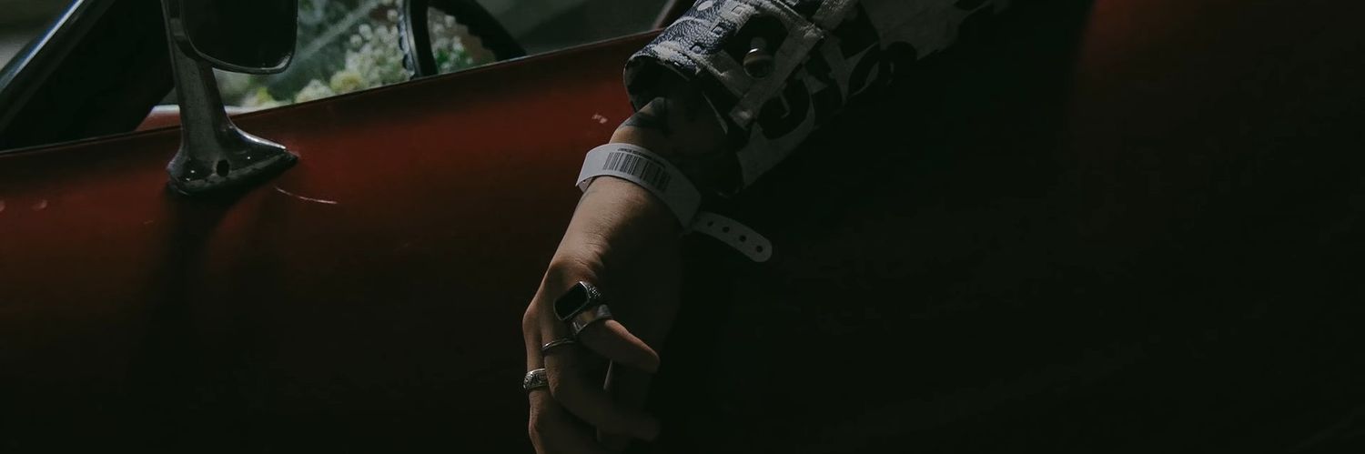 walvuxx's profile banner image