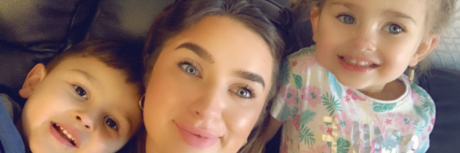 carlyelx's profile banner image