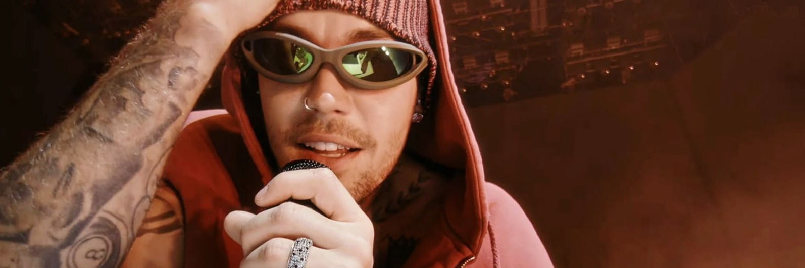 b1zzlew's profile banner image