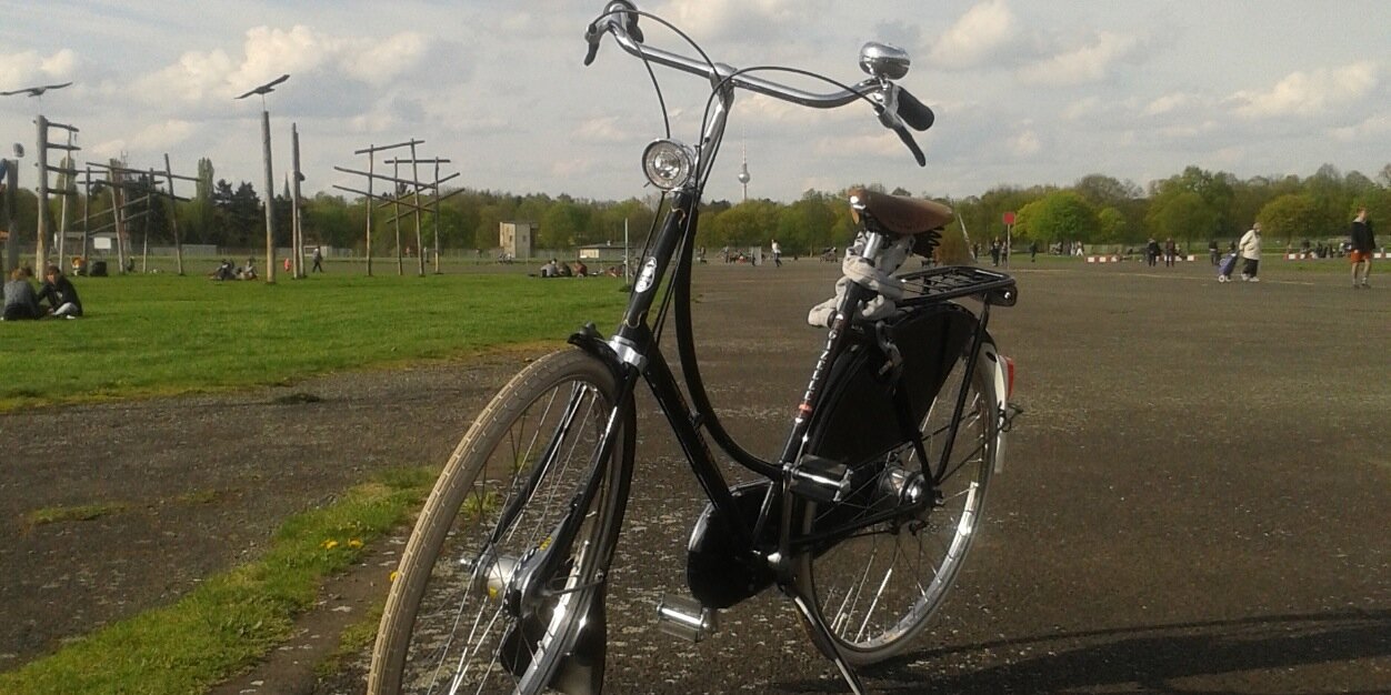 Sigrid Kneist banner