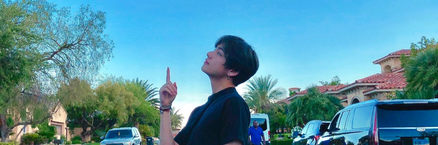 Komiezz's profile banner image