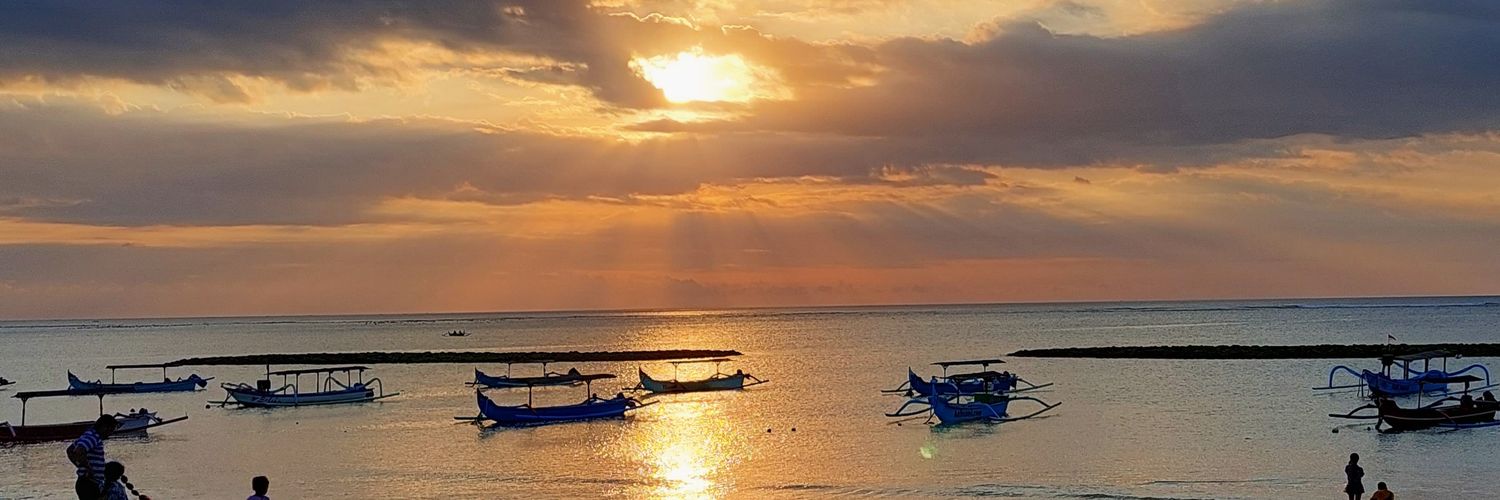 rahmiarivin's profile banner image