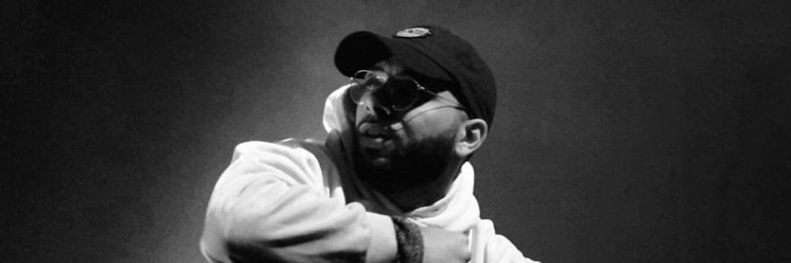 T WE$T banner