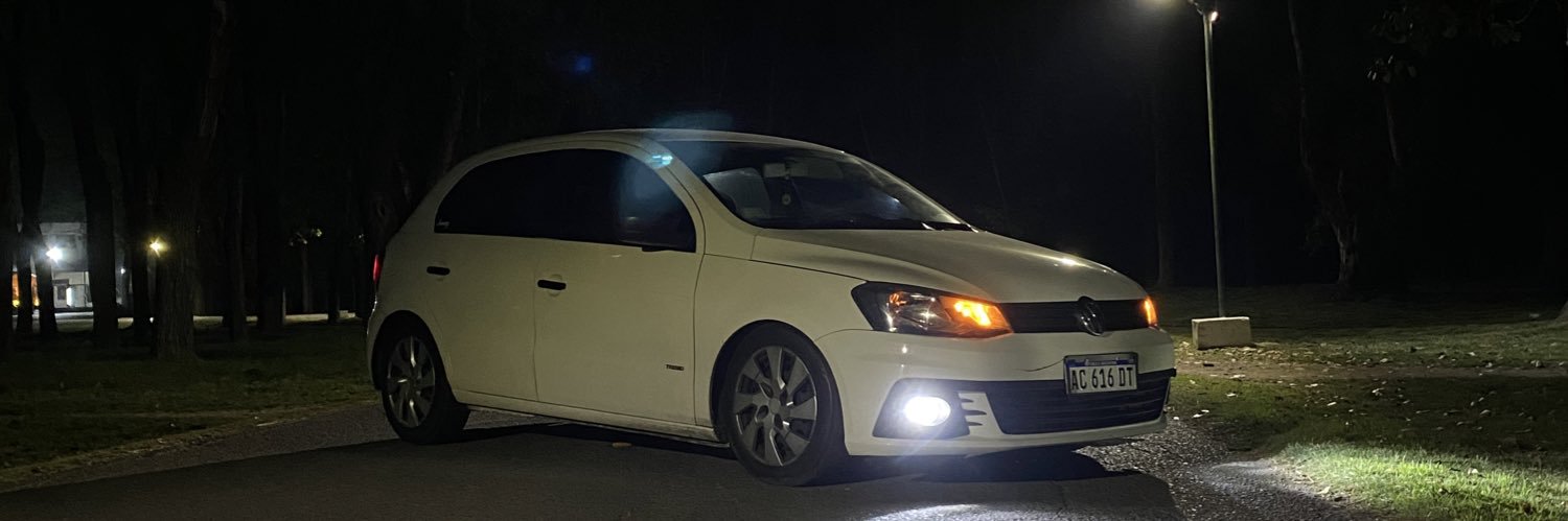 AriVarhulik's profile banner image