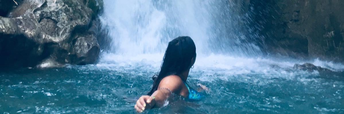 Marta_Louu's profile banner image