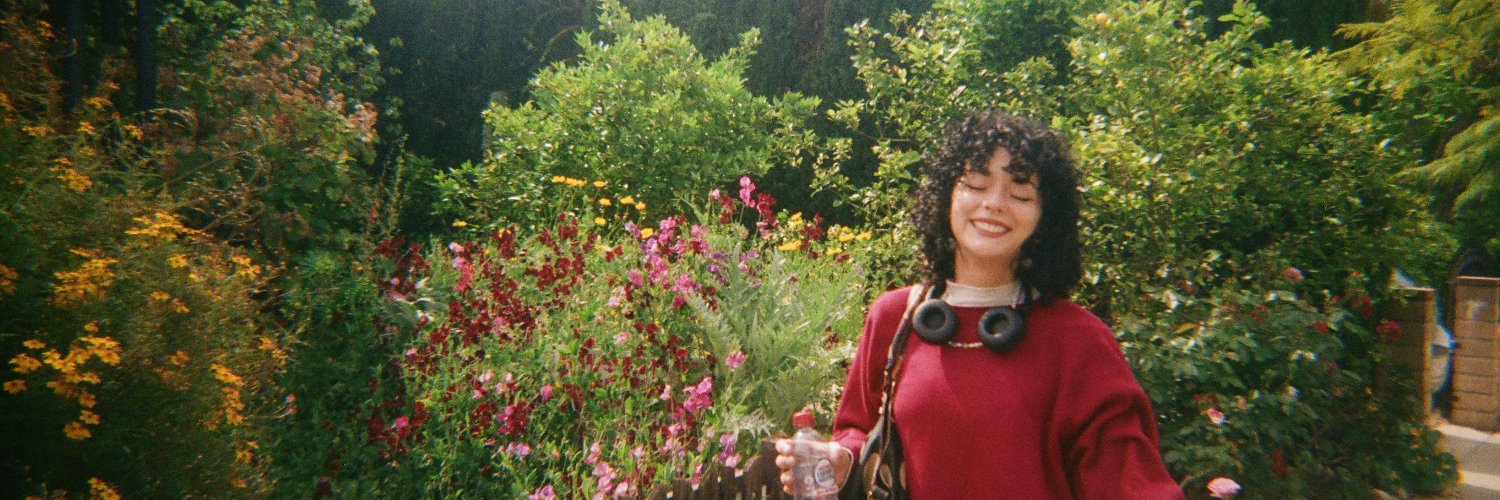 rosarrie__'s profile banner image