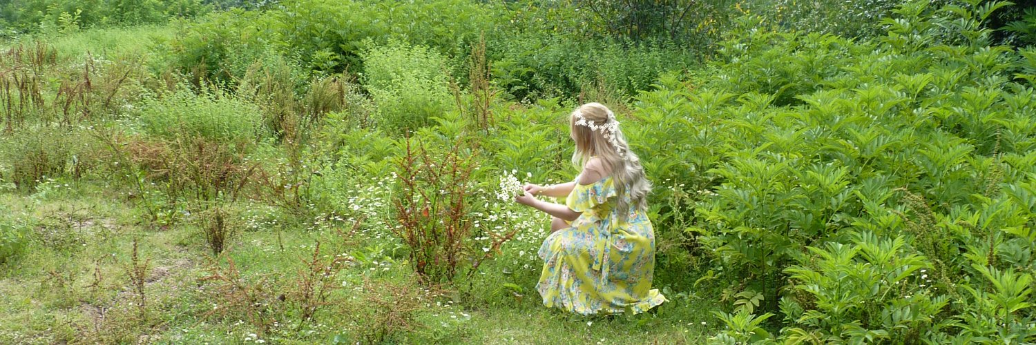 Sinem 🌼 banner