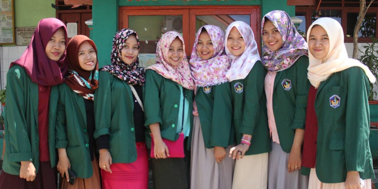 reskauna's profile banner image