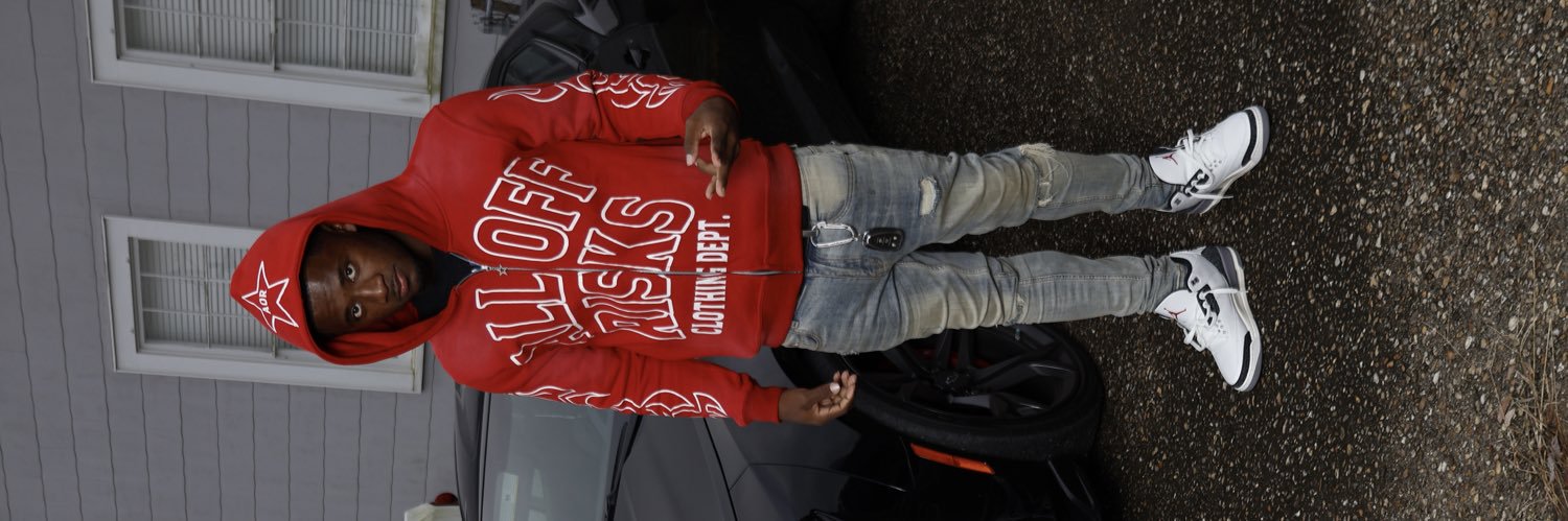 T banner