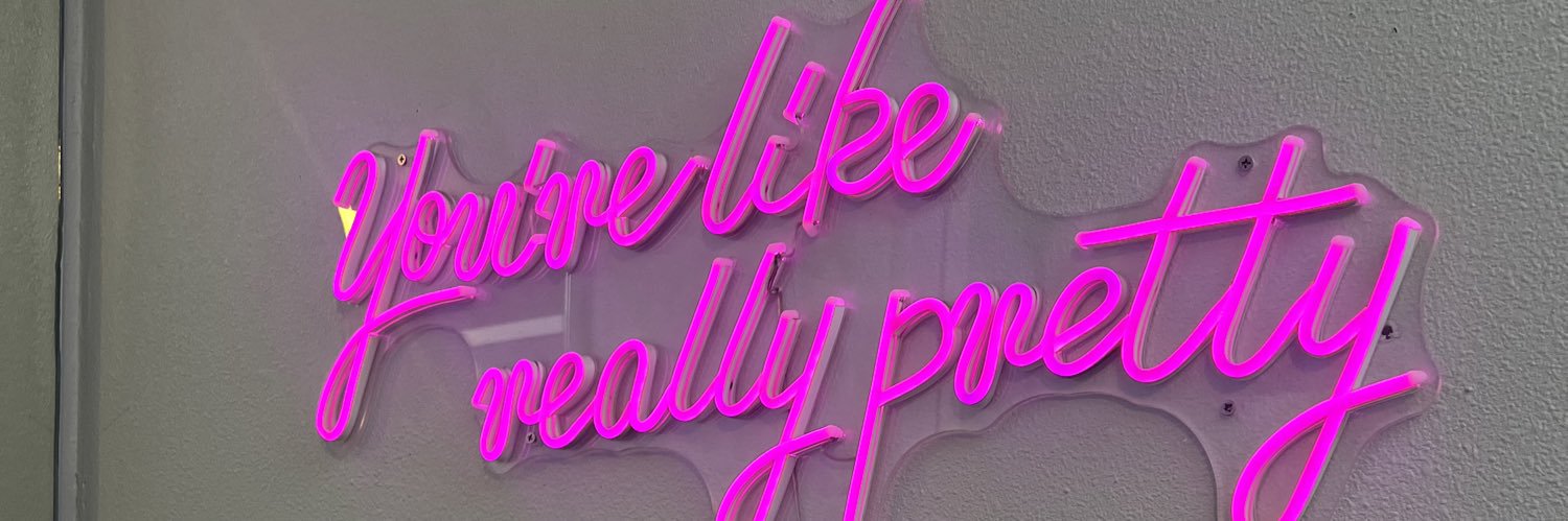 averyyblundell's profile banner image