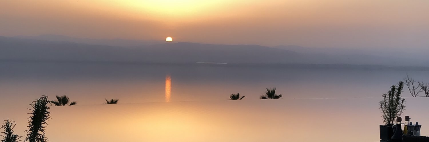 LaraIsmaiil's profile banner image