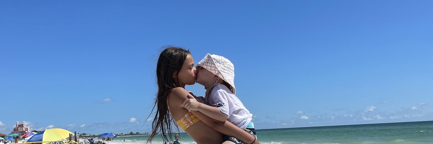 Josie_Raee's profile banner image