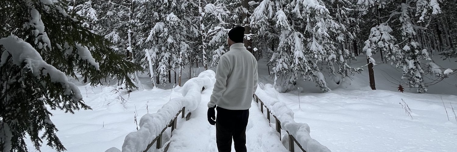 lindseyyyake's profile banner image