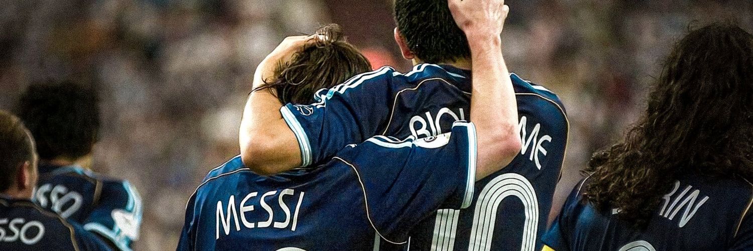 Carlaa_35's profile banner image
