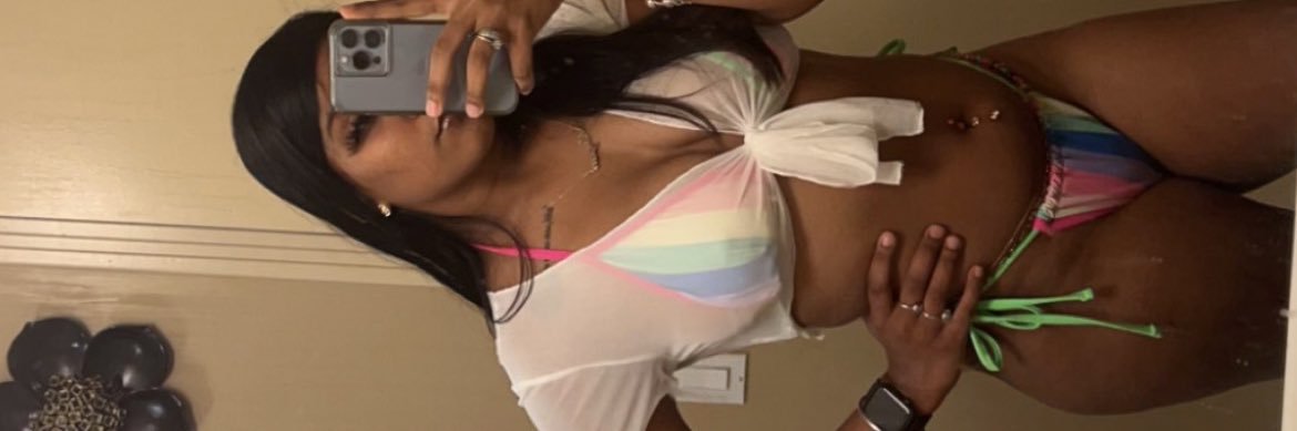 molo__x's profile banner image