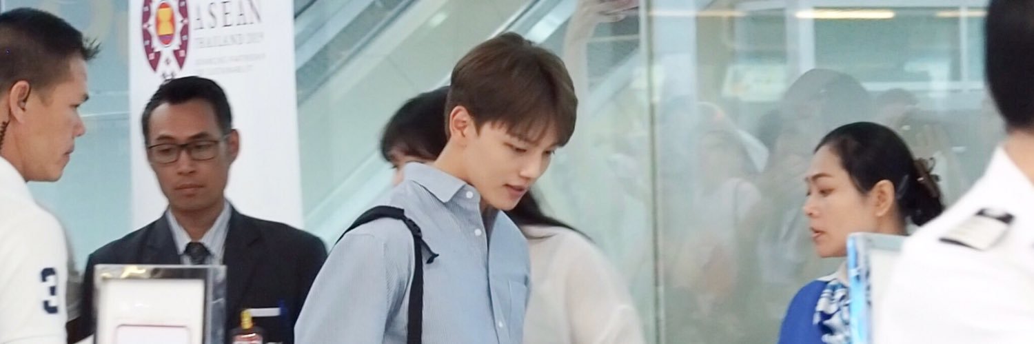 auy_rommanee's profile banner image