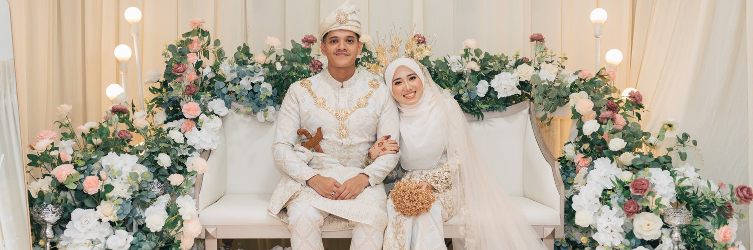intanismail98's profile banner image