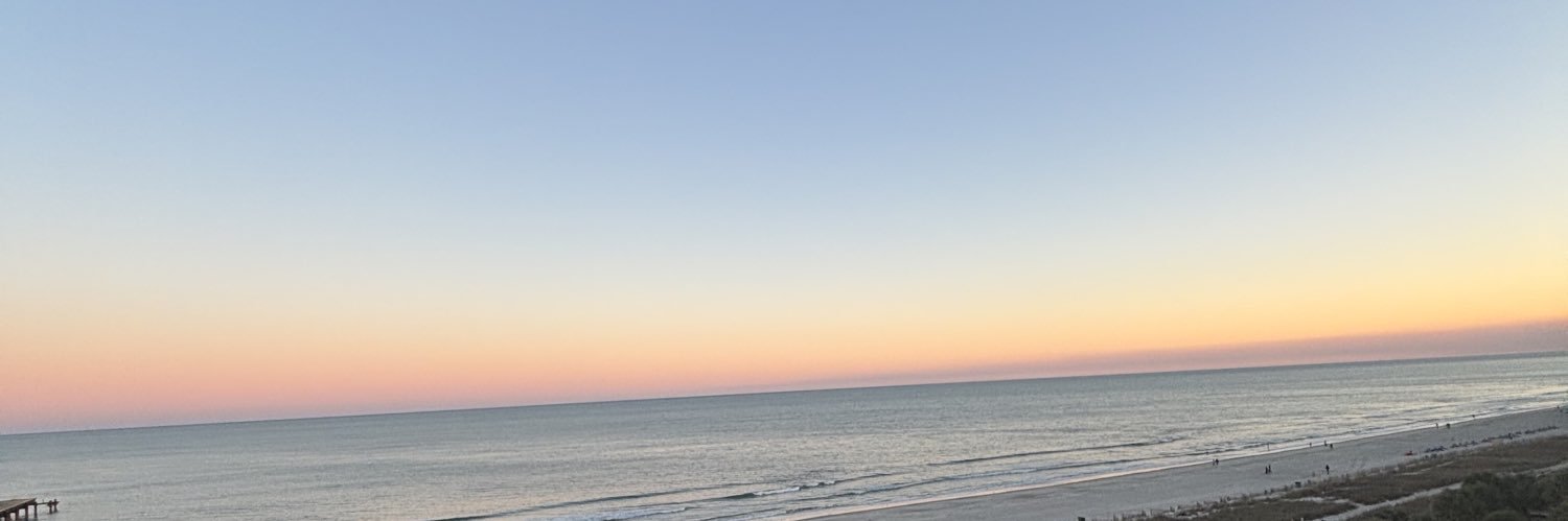 Ciemoneeee's profile banner image