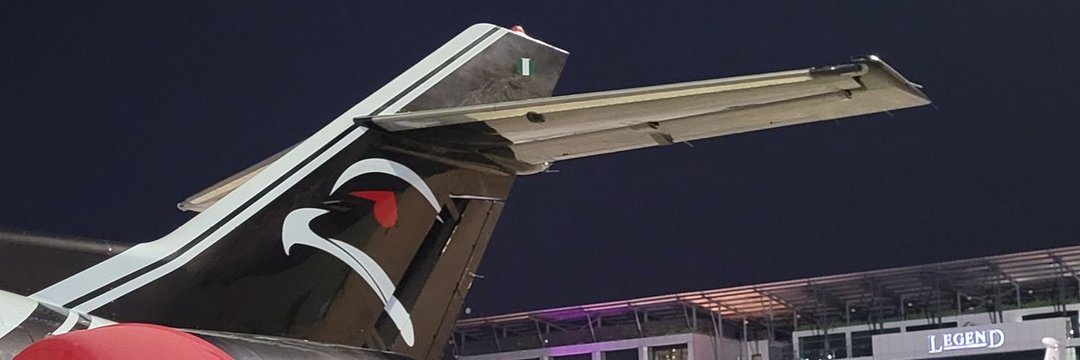 risuali's profile banner image
