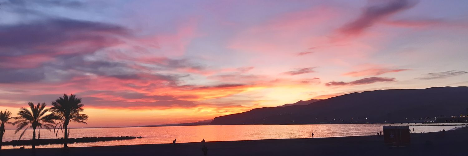 ChariR28's profile banner image