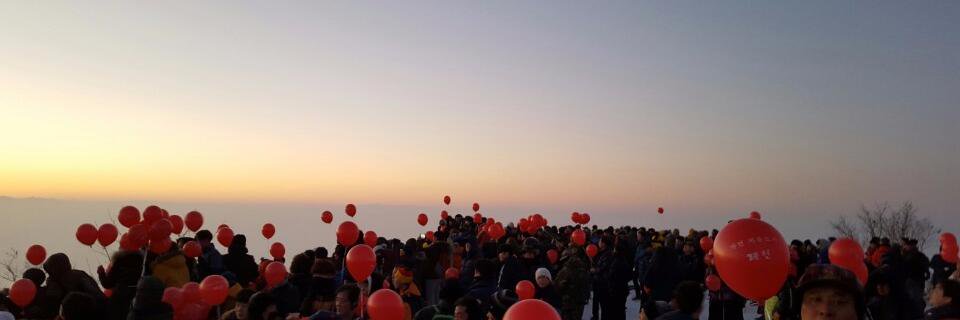 lovjecheon's profile banner image