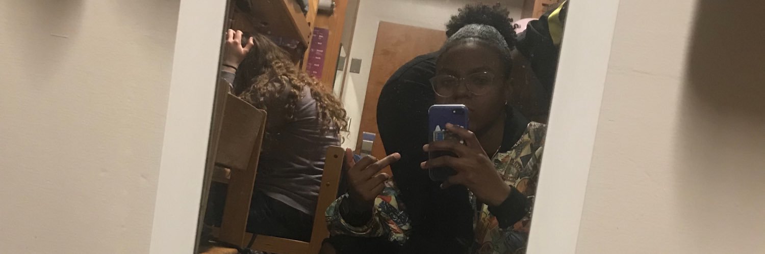 YWinn10's profile banner image