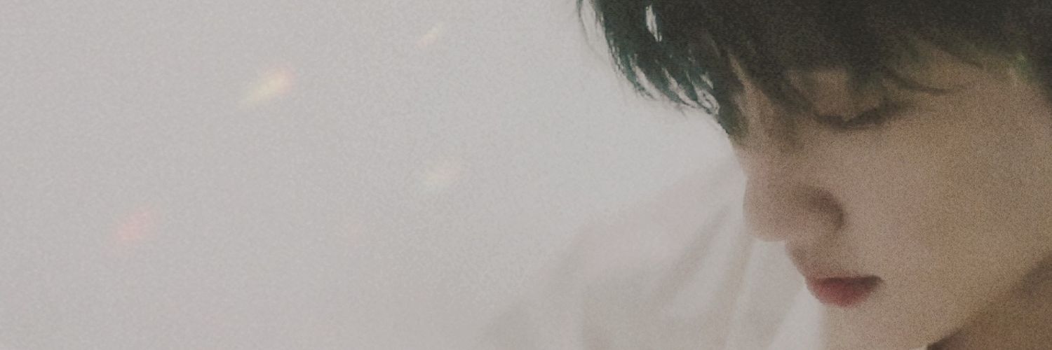 seleneauger's profile banner image