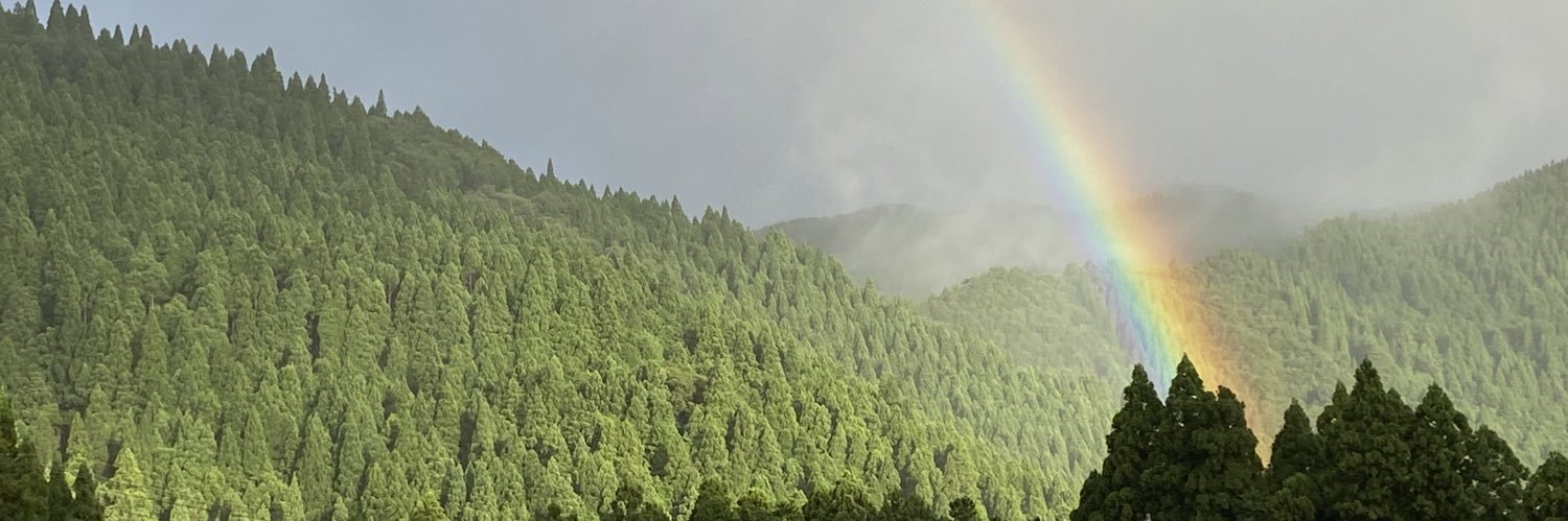 y1124h's profile banner image
