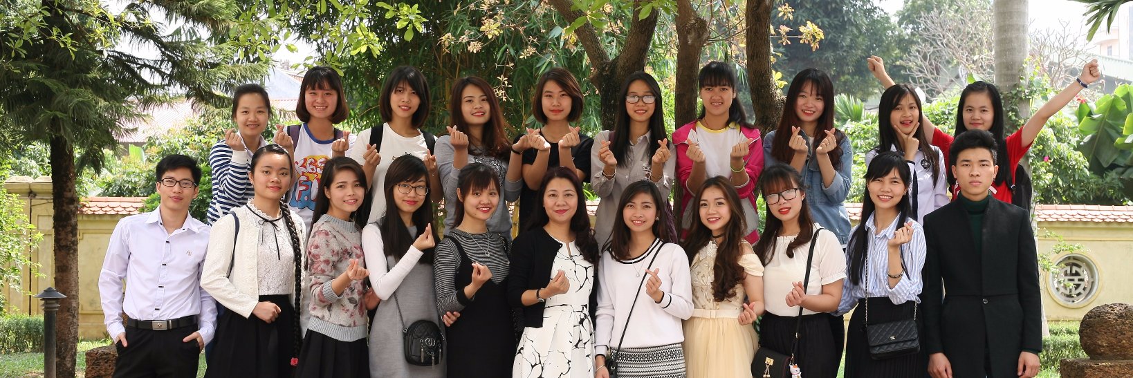 LeeChongHa's profile banner image