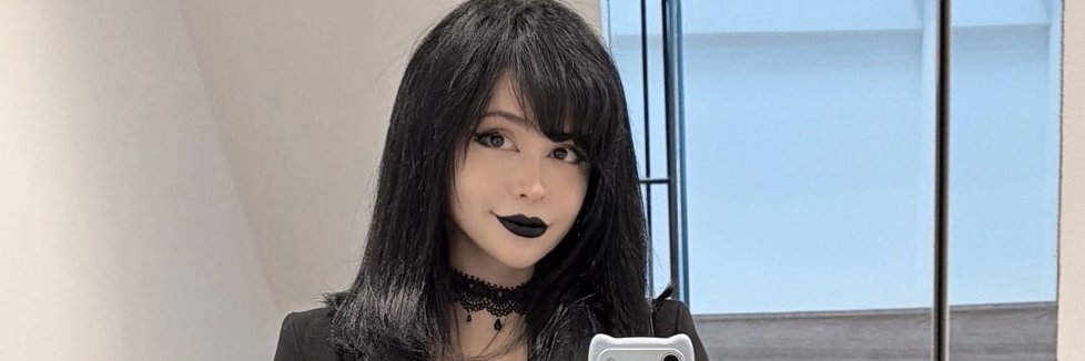 henhydiva's profile banner image