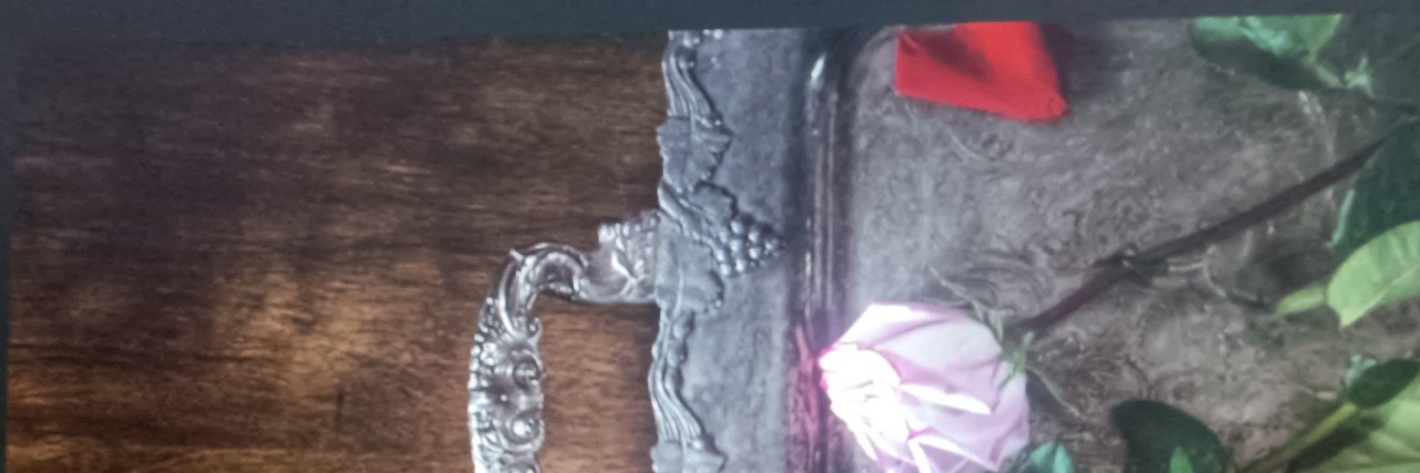 heather pillow banner