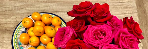 RosesUnfolding Profile Banner