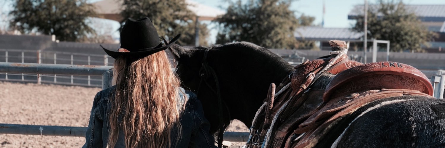 maci_berry's profile banner image