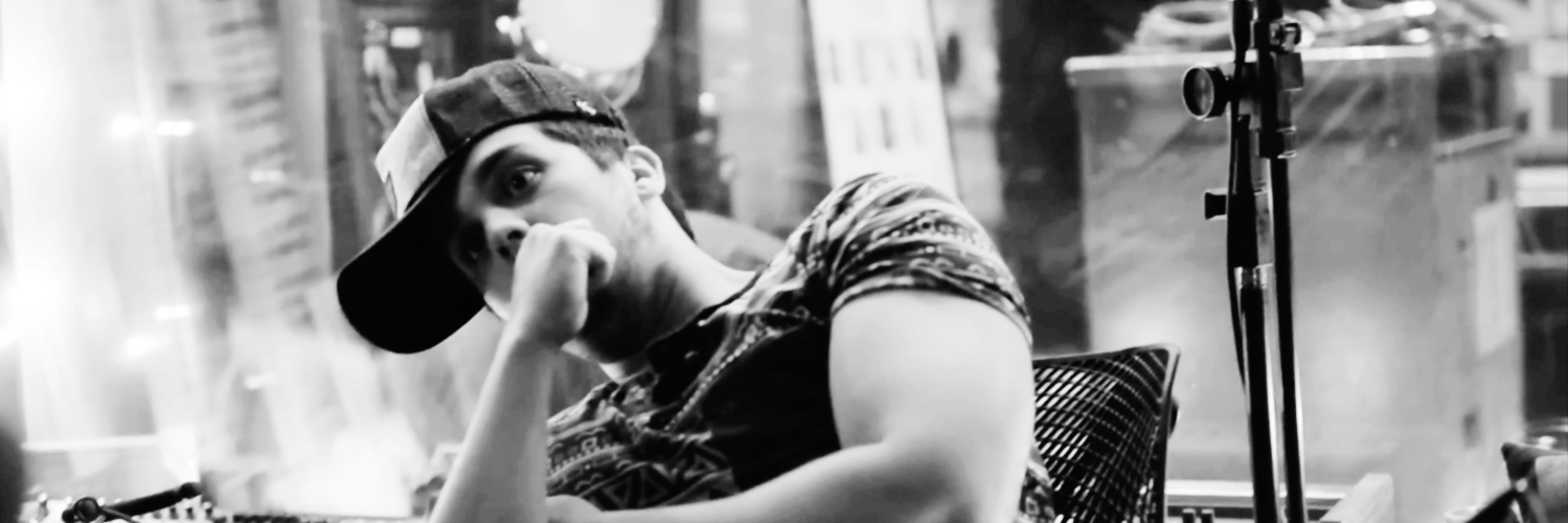 ofluans's profile banner image