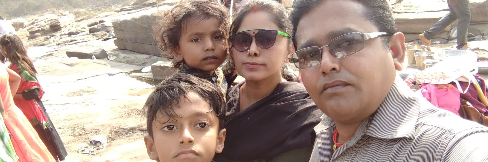 ravisha72257570's profile banner image
