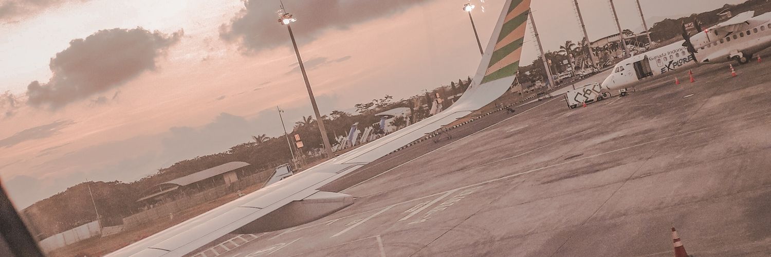 molanika19's profile banner image